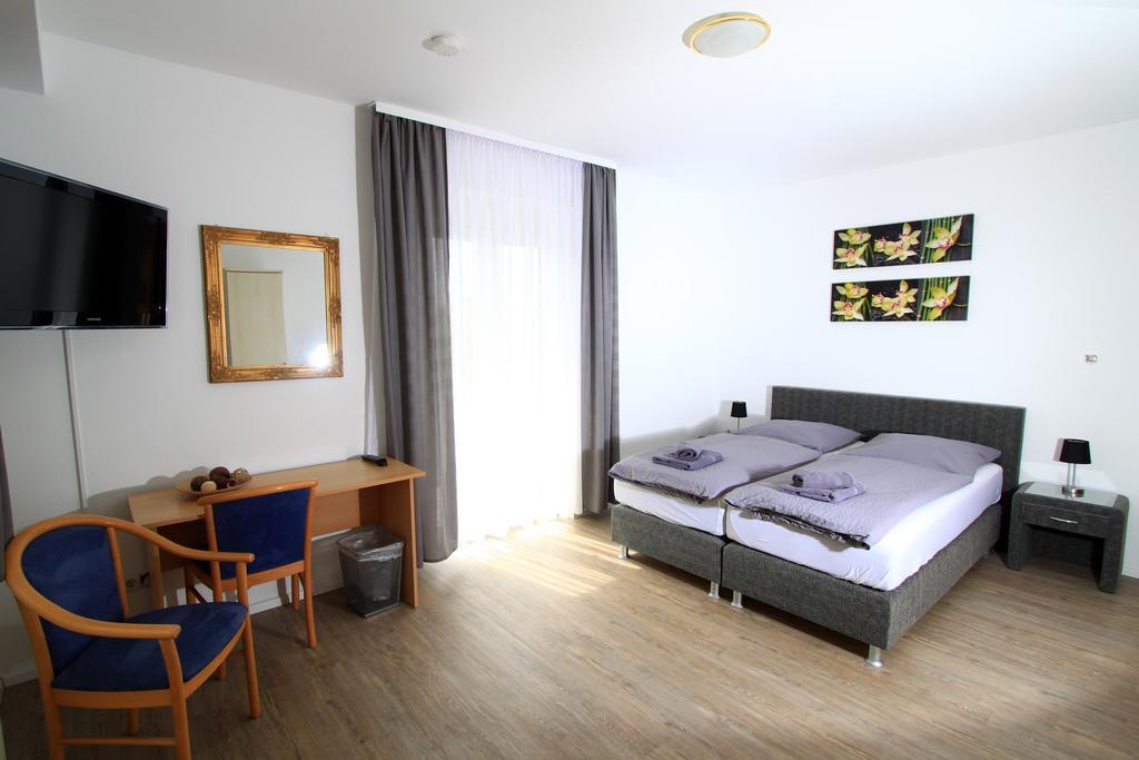 Hotel Sonnenhof شيندلفينجن الغرفة الصورة